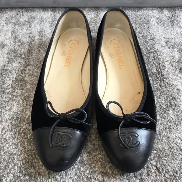 Authentic CHANEL velvet ballet flats - Picture 5 of 8